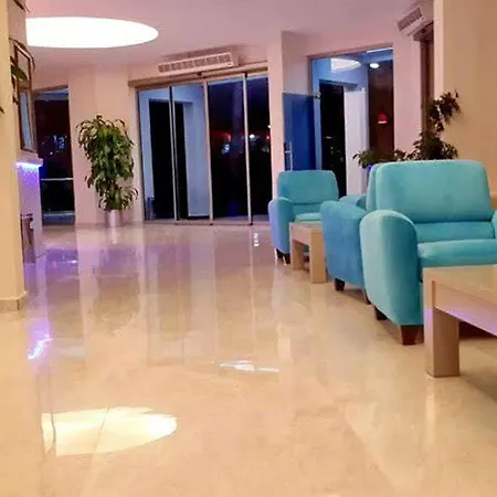 بالميا فندق 4*